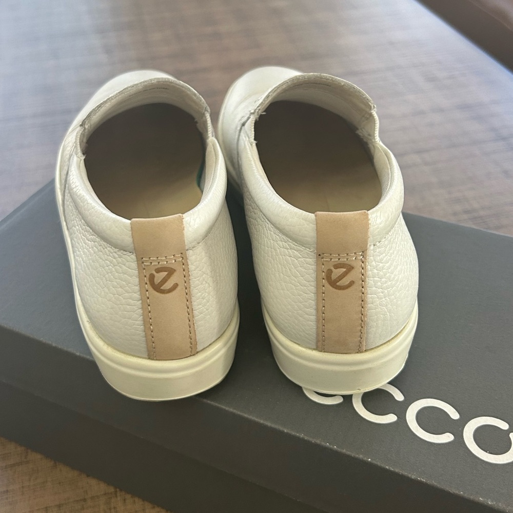 ECCO Women's Soft Casual Slip on Sneaker - Picture 9 of 10
